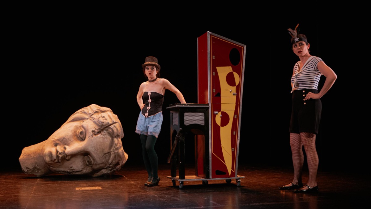 Tejedoras de abismos, en Sala Negra